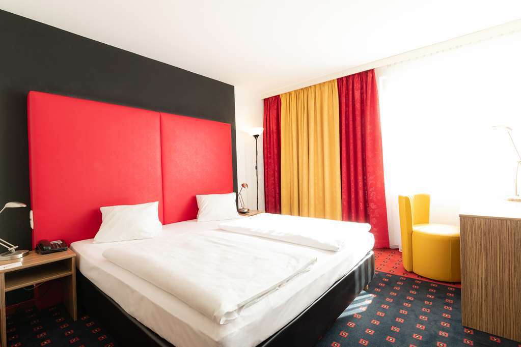 Senator Hotel Vienna Room photo