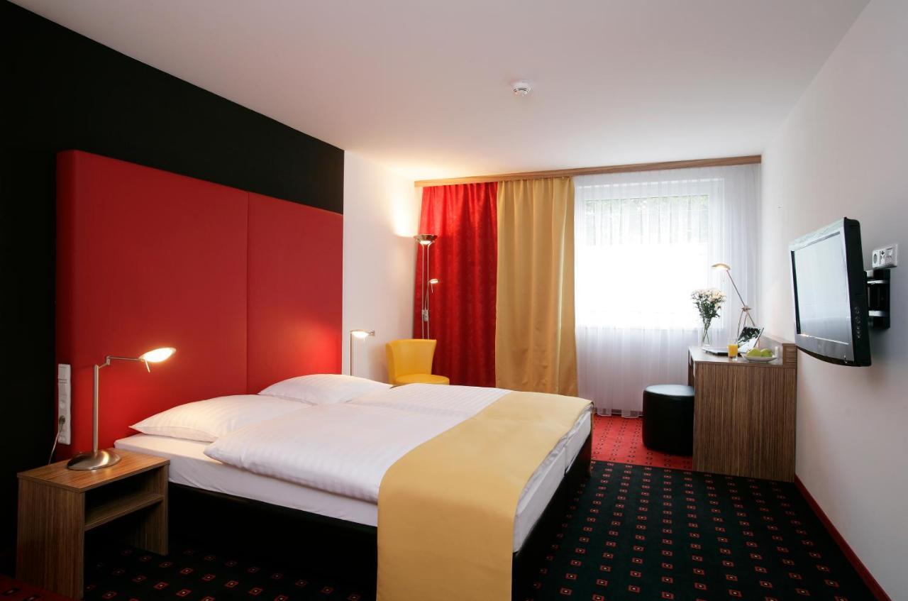Senator Hotel Vienna Room photo